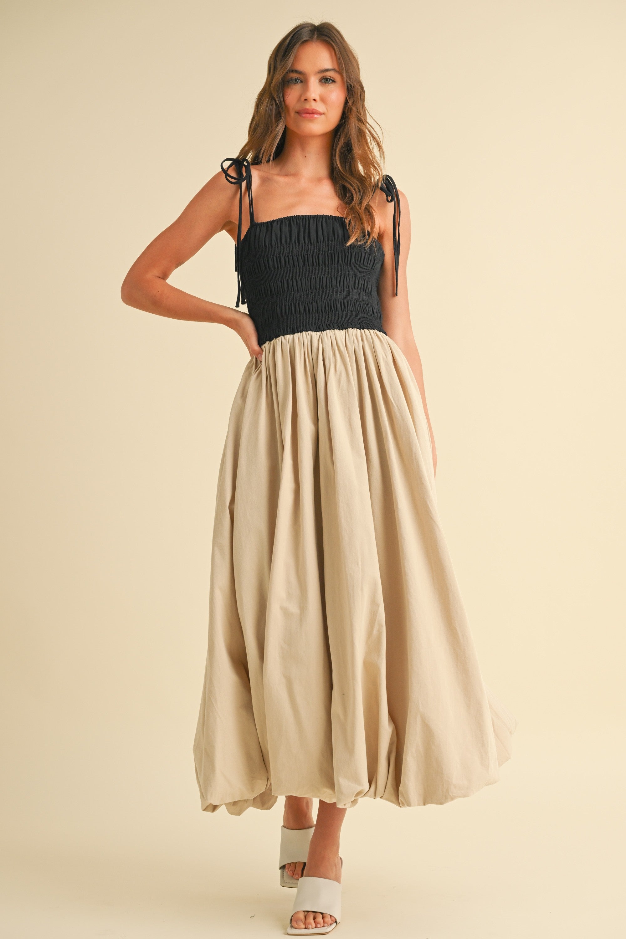 Contrast Balloon Midi Dress