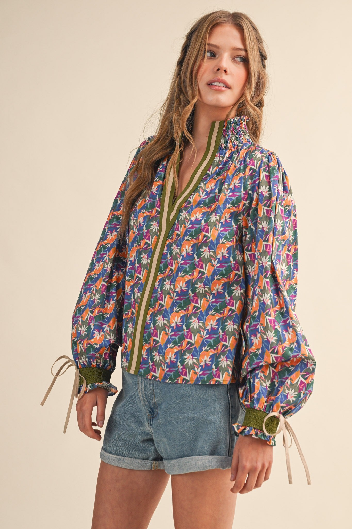 Contrast Neckline Printed Blouse