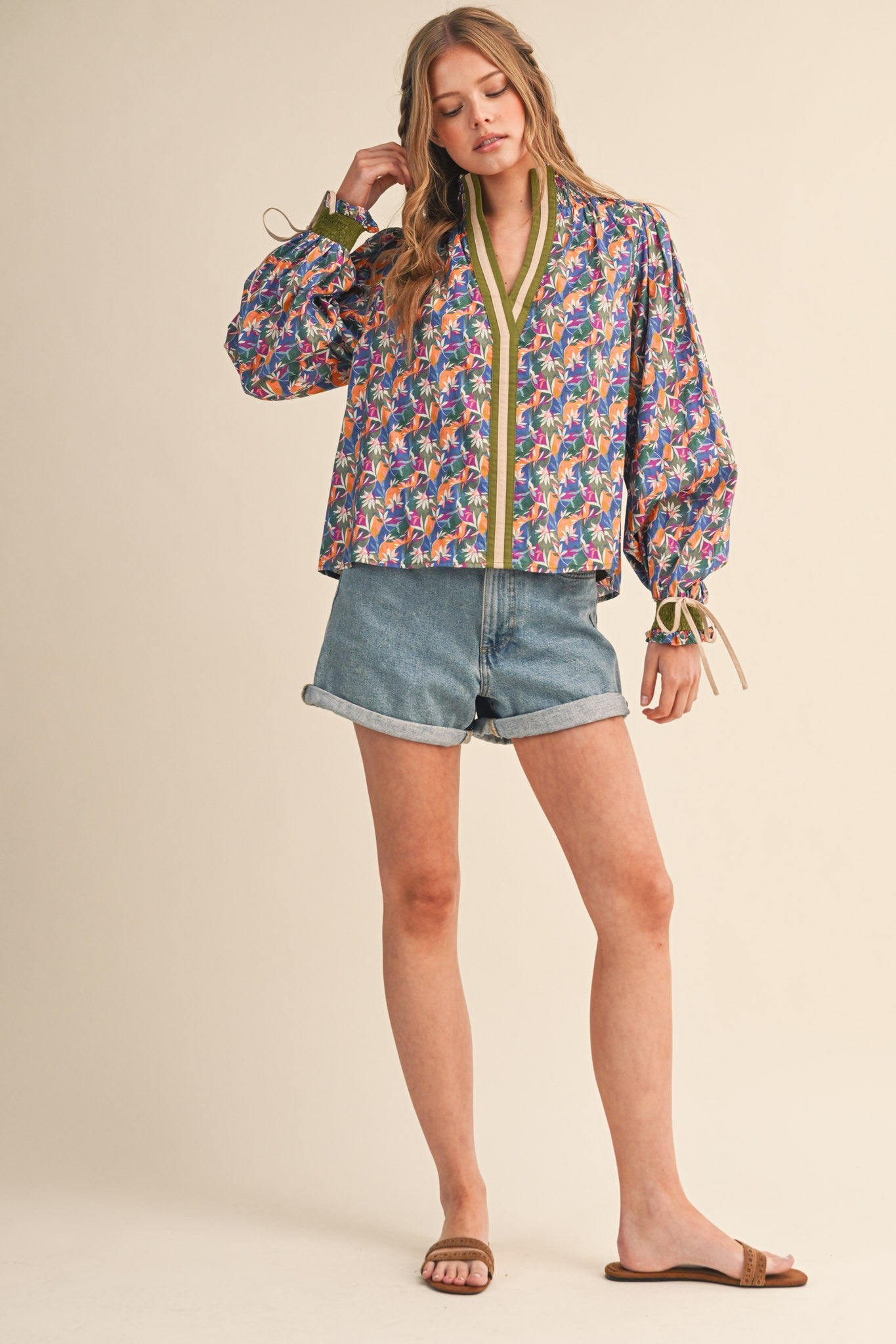Contrast Neckline Printed Blouse