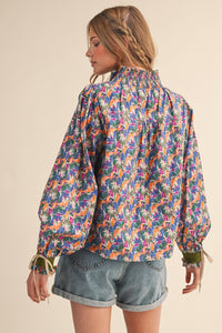 Contrast Neckline Printed Blouse