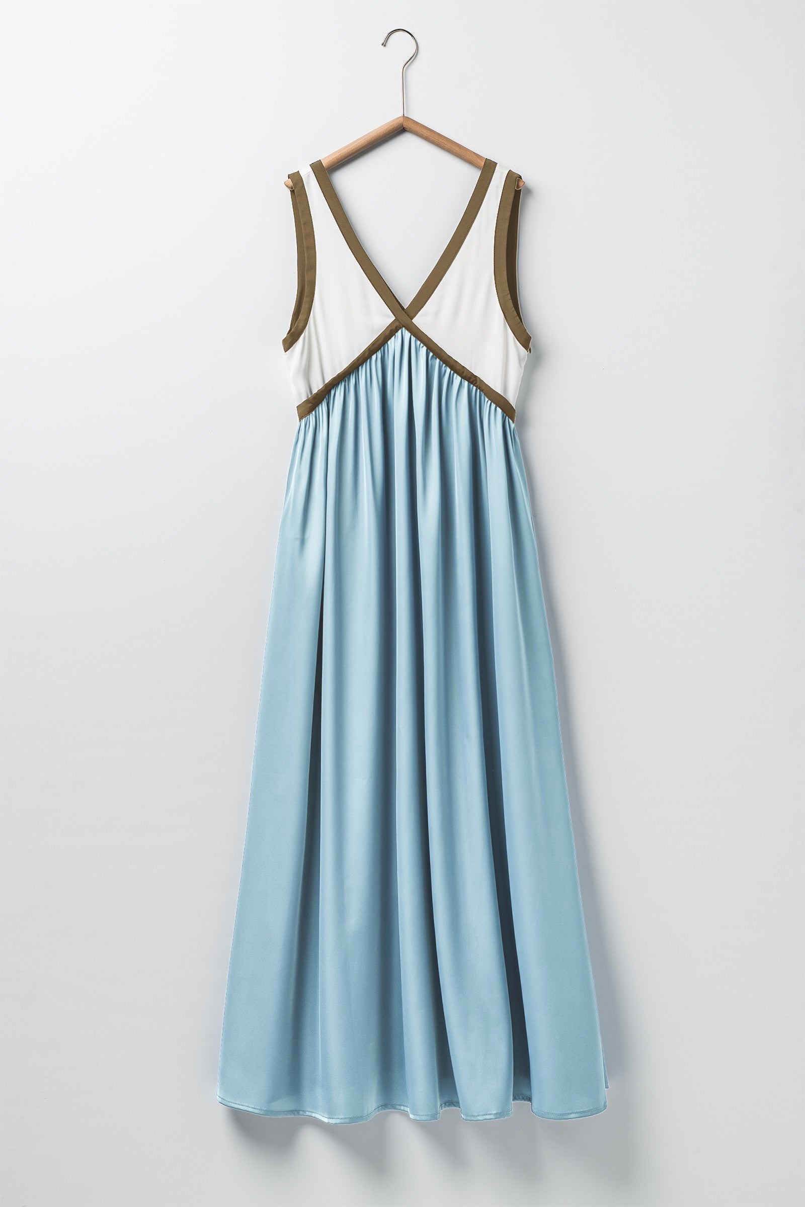 Contrast Empire Waist Maxi Dress