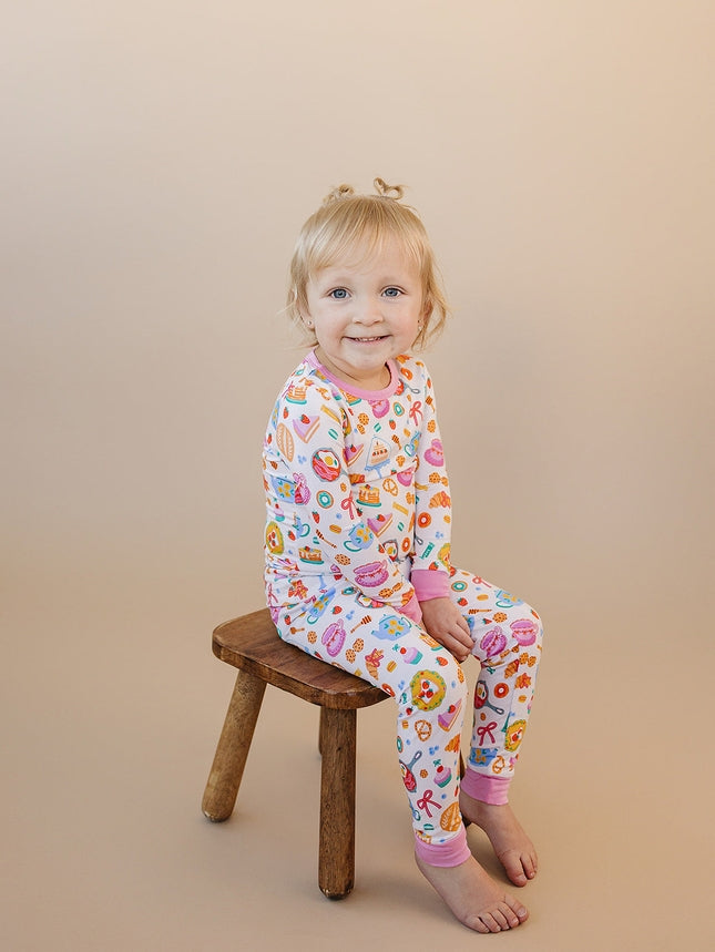 Breakfast Whimsy Lounge Set