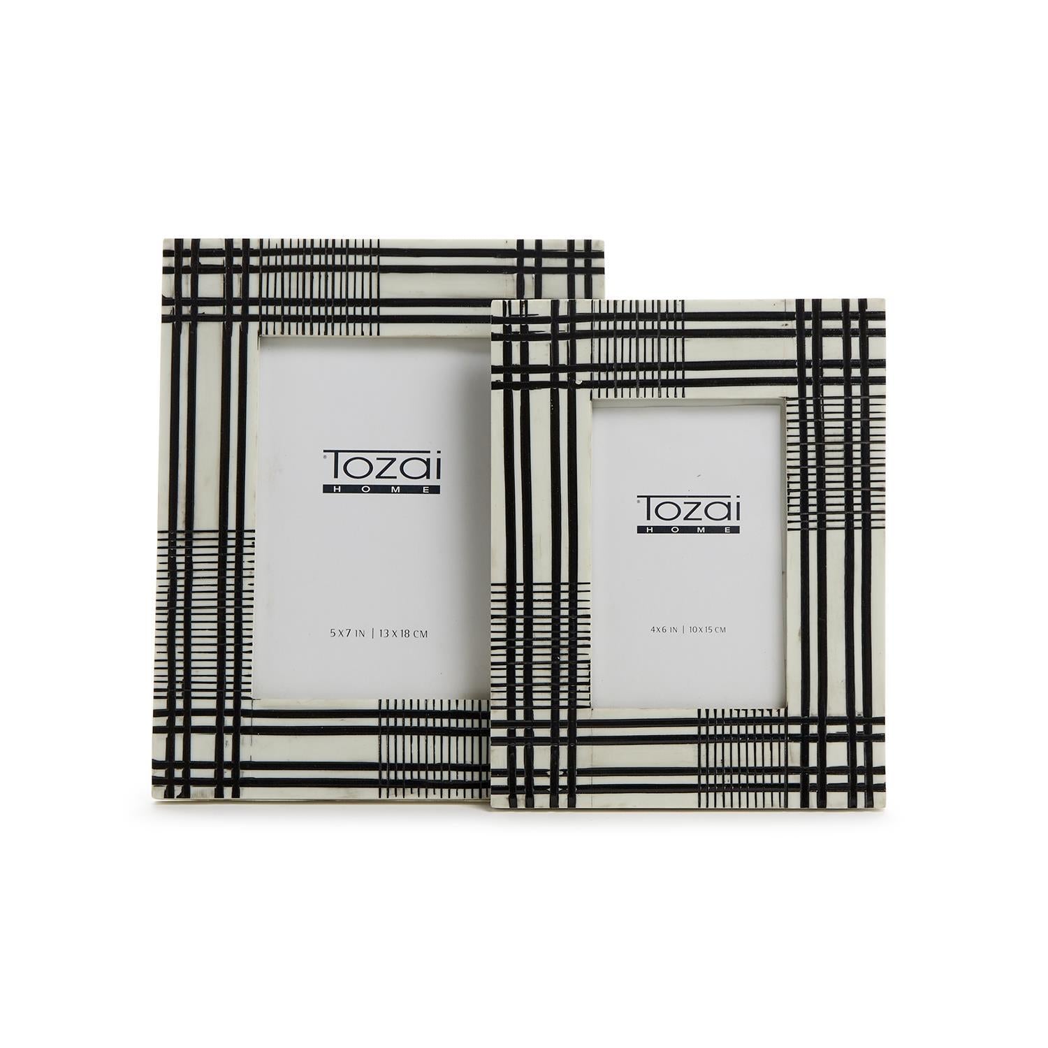 Black & White Frame