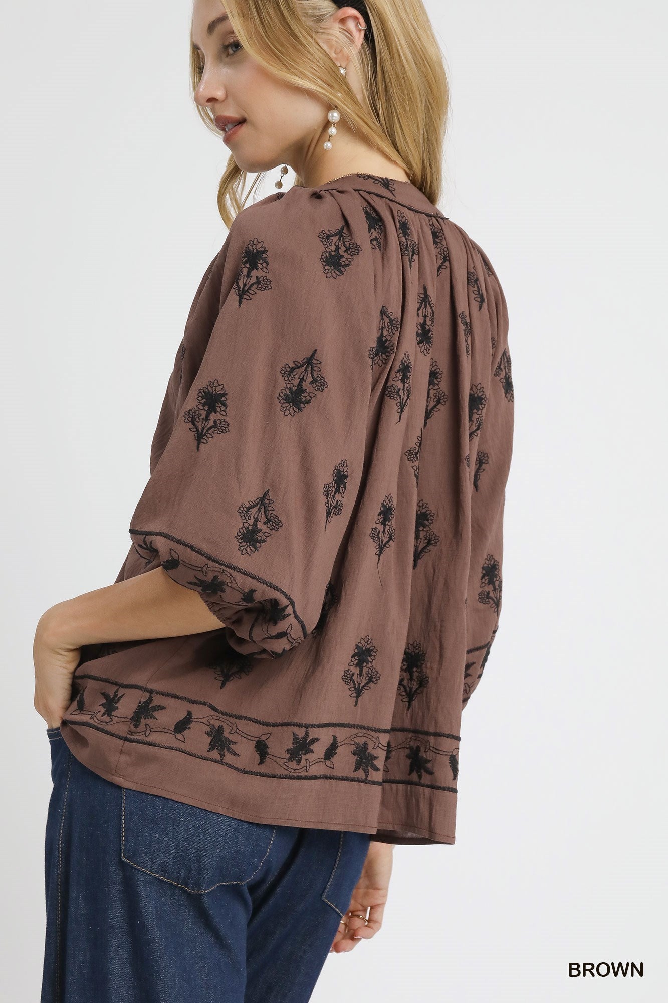 Embroidered 3/4 Sleeve Top