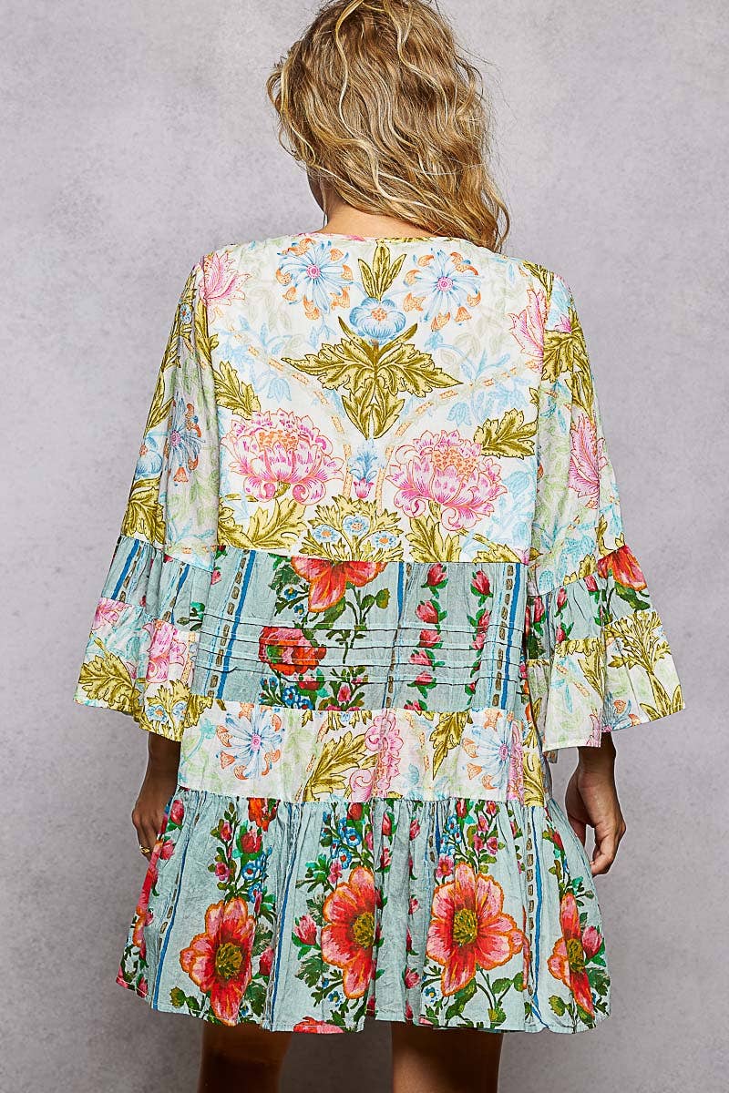 Sleeveless V-neck Printed Dress