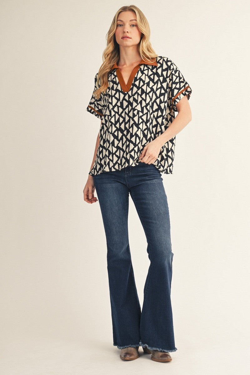 Contrast Accent Geo Top