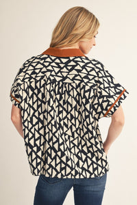 Contrast Accent Geo Top