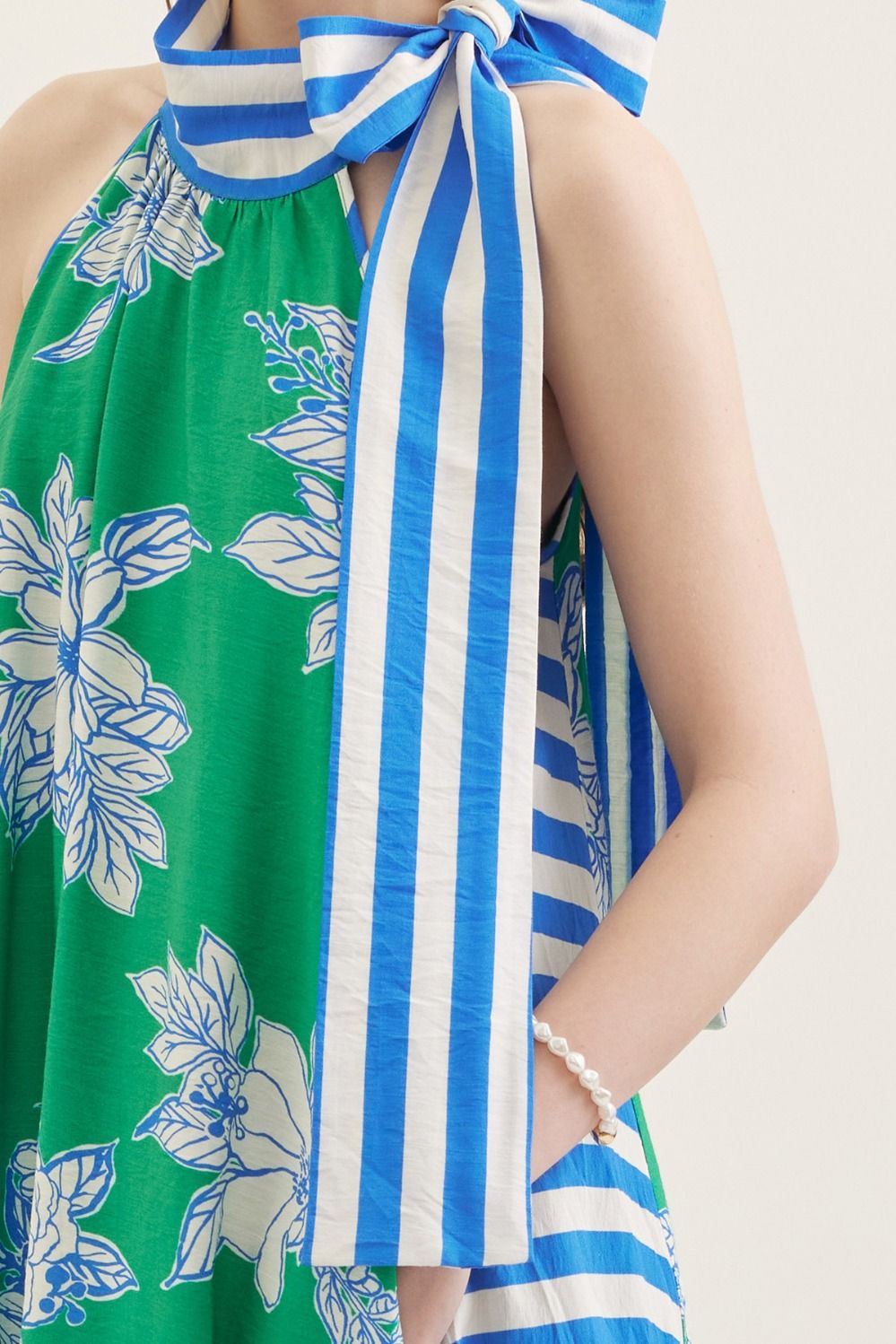 Contrast Neck Tie Maxi Dress