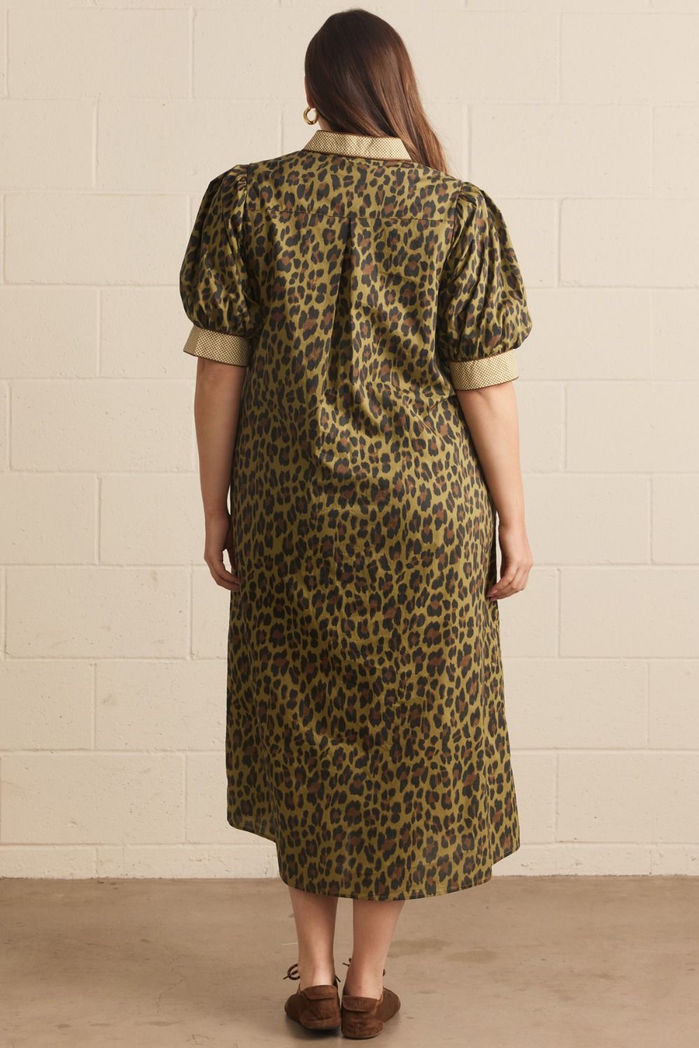 Contrast Collar Leopard Midi Dress