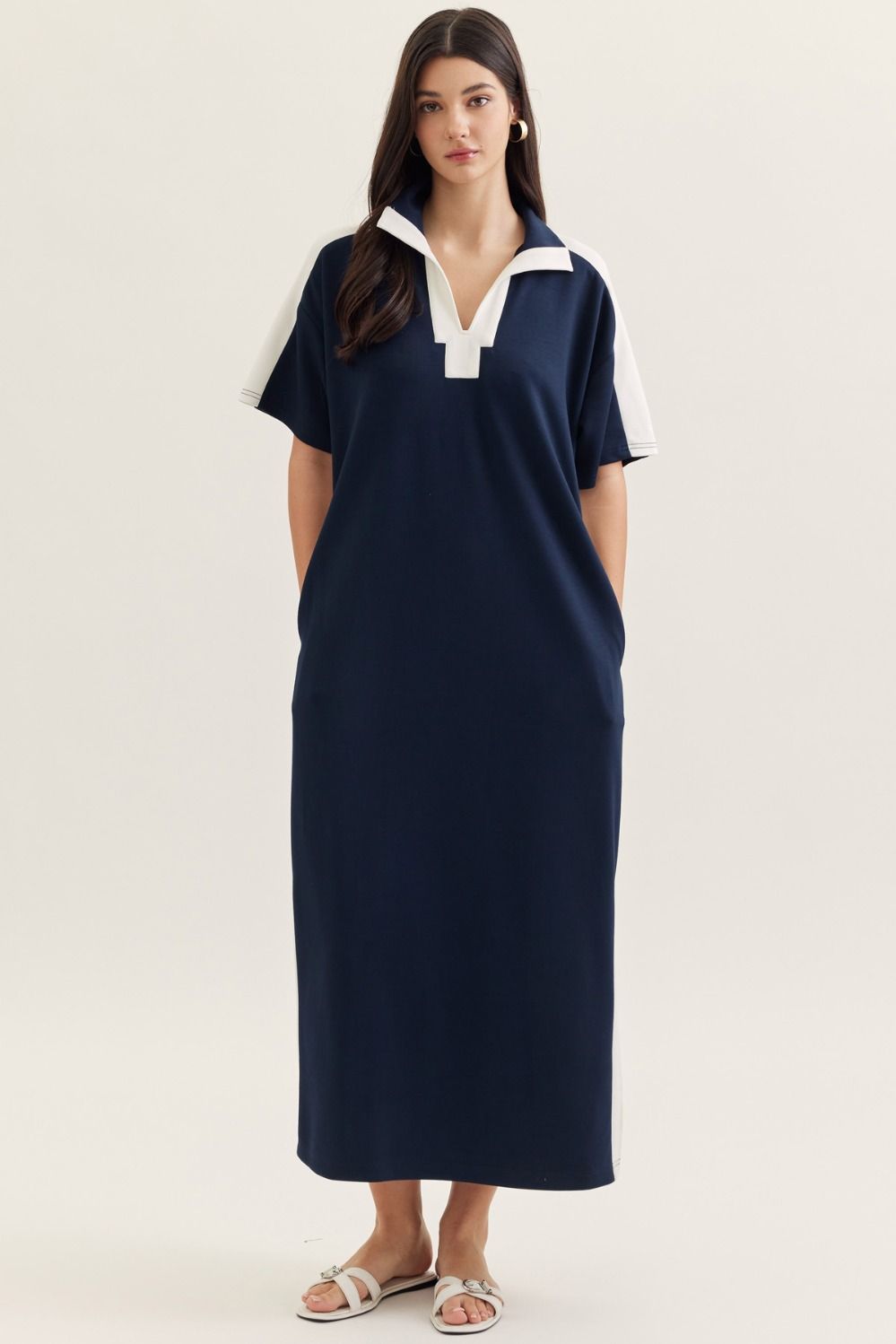 Contrast Collar Solid Maxi Dress