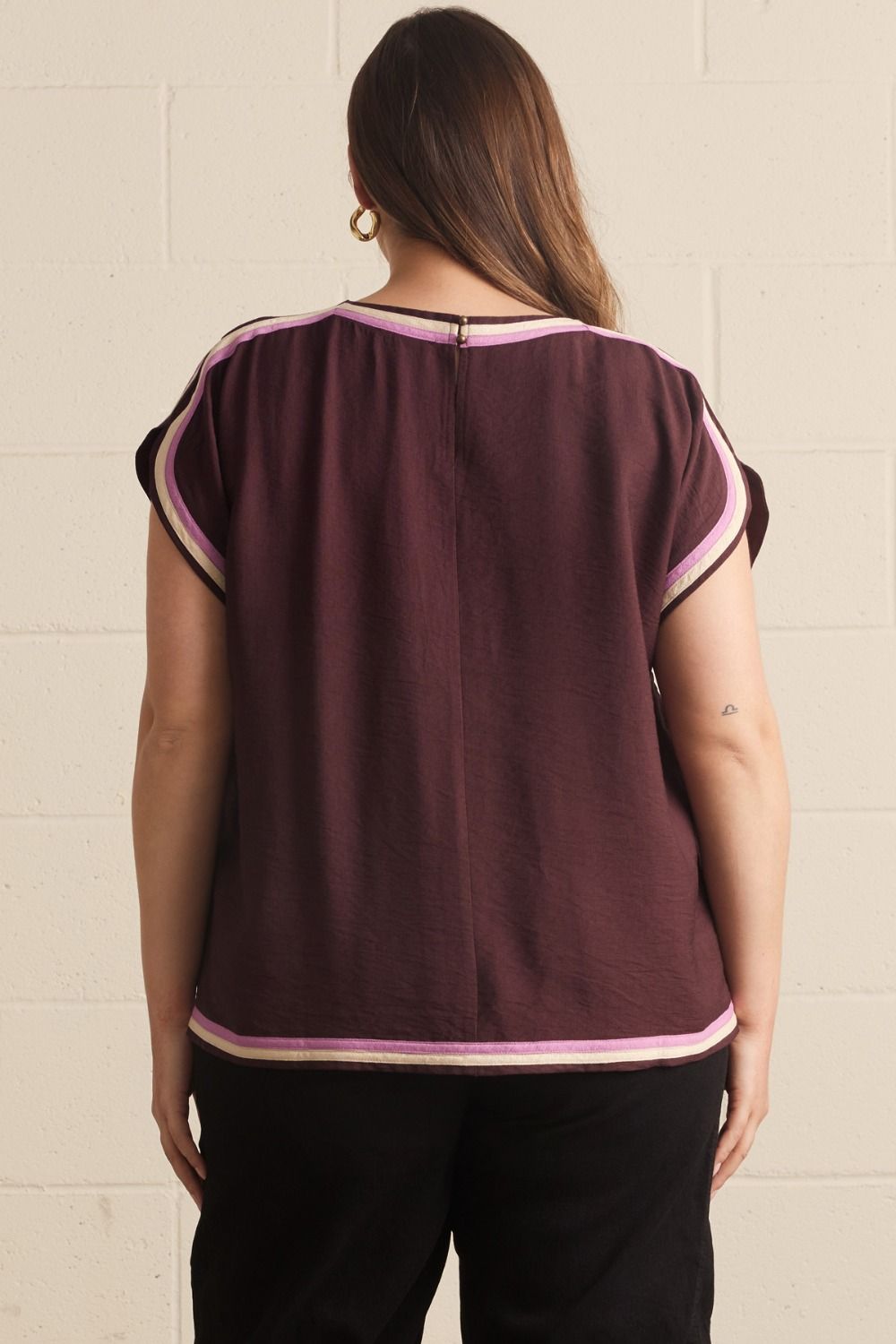 Solid Contrast Round Neck Top