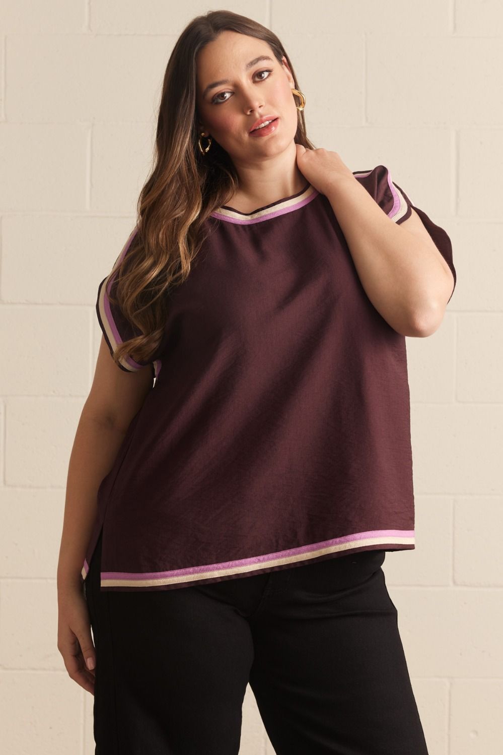 Solid Contrast Round Neck Top